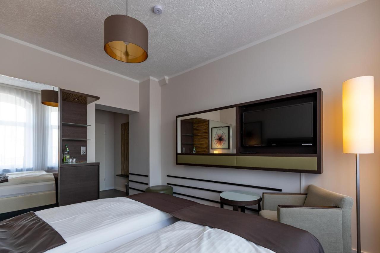Hotel Garni " Am Domplatz" Ерфурт Екстер'єр фото